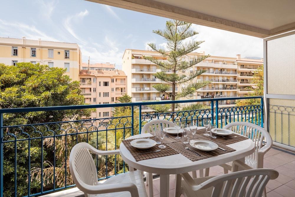 Residence Pierre & Vacances Les Rivages Du Parc Menton Exteriör bild
