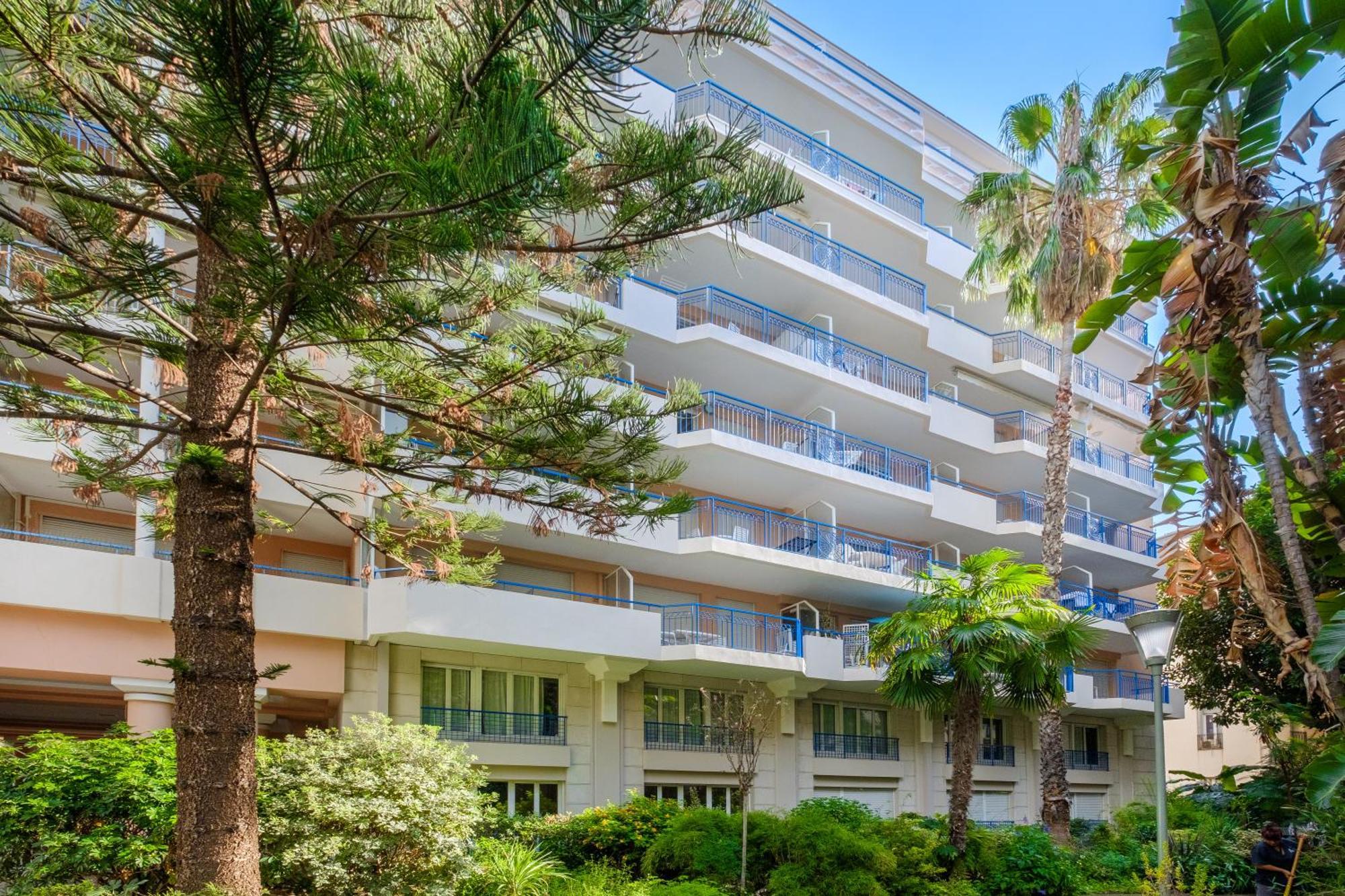Residence Pierre & Vacances Les Rivages Du Parc Menton Exteriör bild