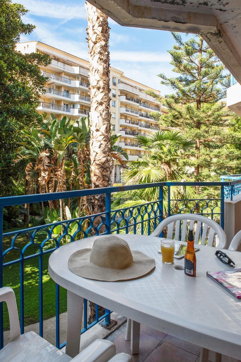 Residence Pierre & Vacances Les Rivages Du Parc Menton Exteriör bild
